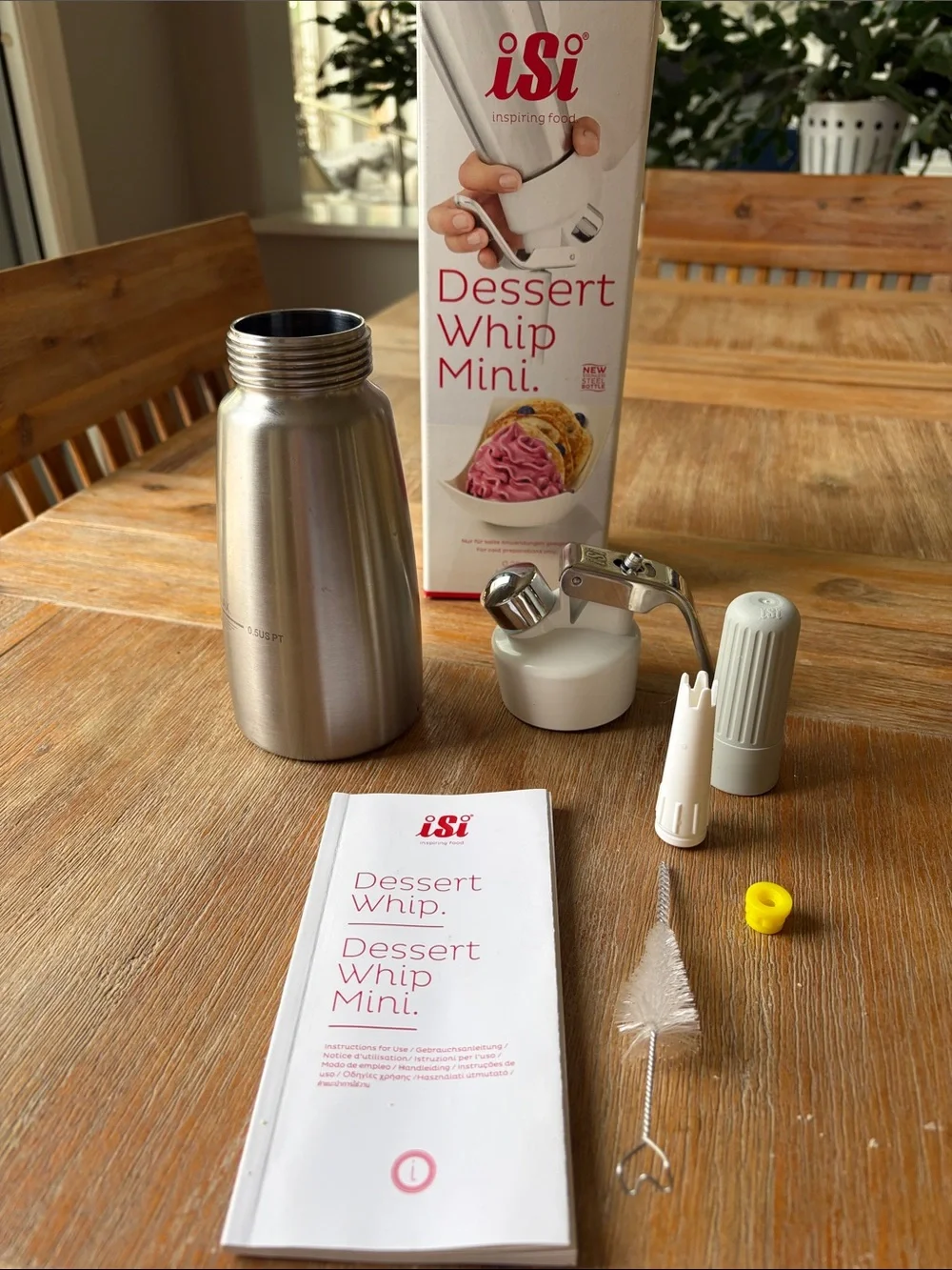 Isi compact dessert